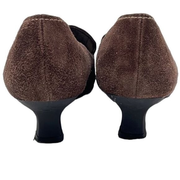 Stuart Weitzman Brown Suede Kitten Heel Pumps, size 8N - Picture 6 of 11